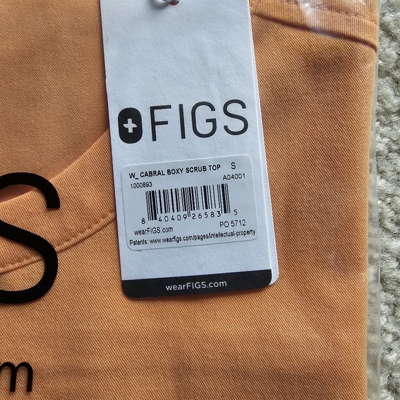 Figs Shaka Orange Scrub Set - Picture 3 of 8